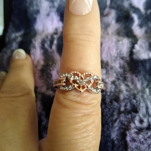 ROSE GOLD AUSTRIAN CRYSTALS RING - Picture 4 of 8